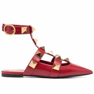 VALENTINO GARAVANI
Red Roman Stud leather point-toe flats
Size EU 36 (US 6)
